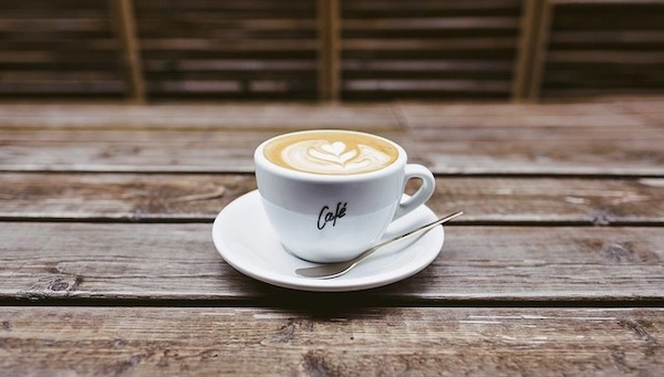 kaffee-quark-die-perfekte-kombination-fuer-einen-energiereichen-start-in-den-tag